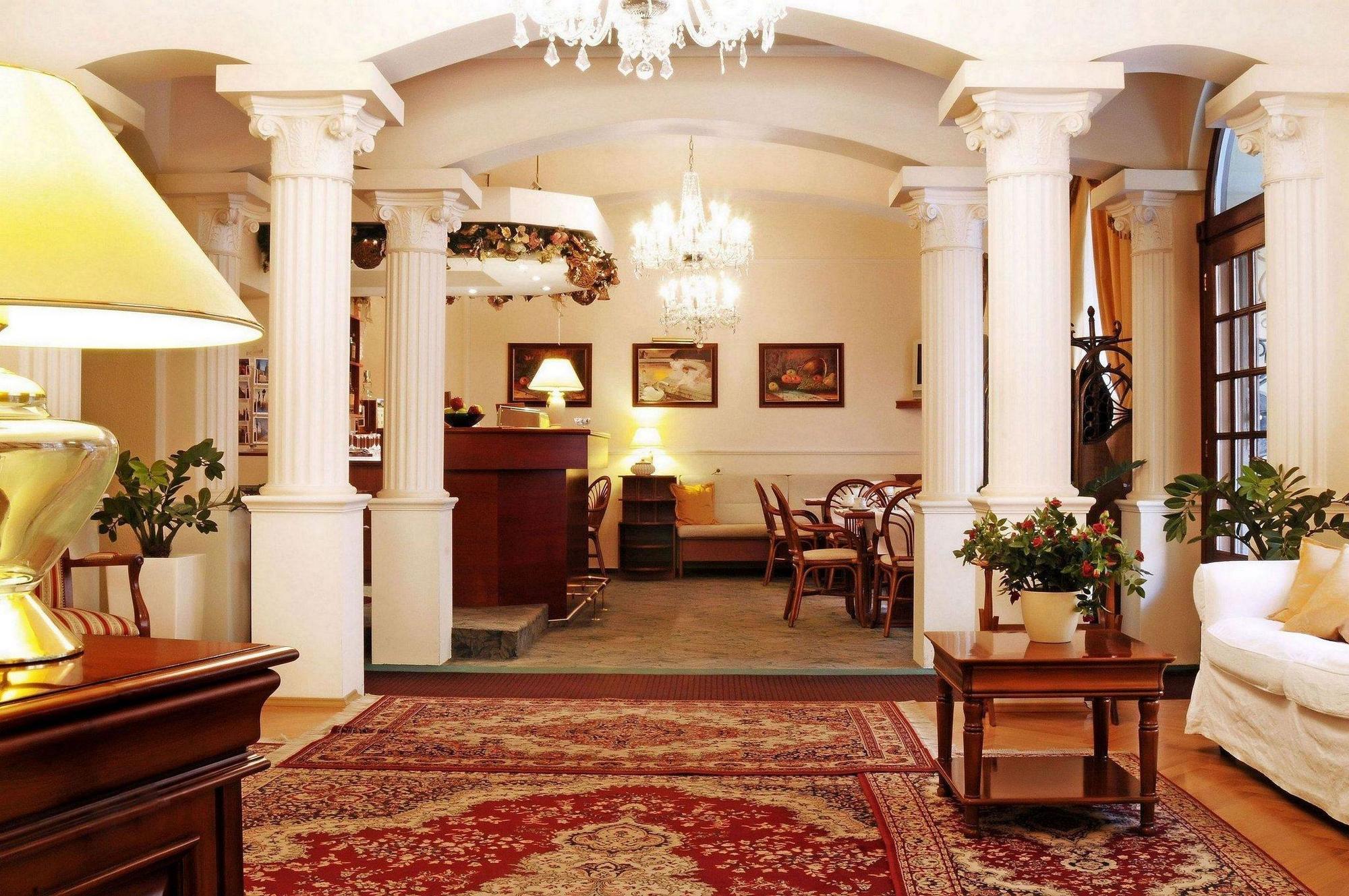 Louren Hotel プラハ エクステリア 写真